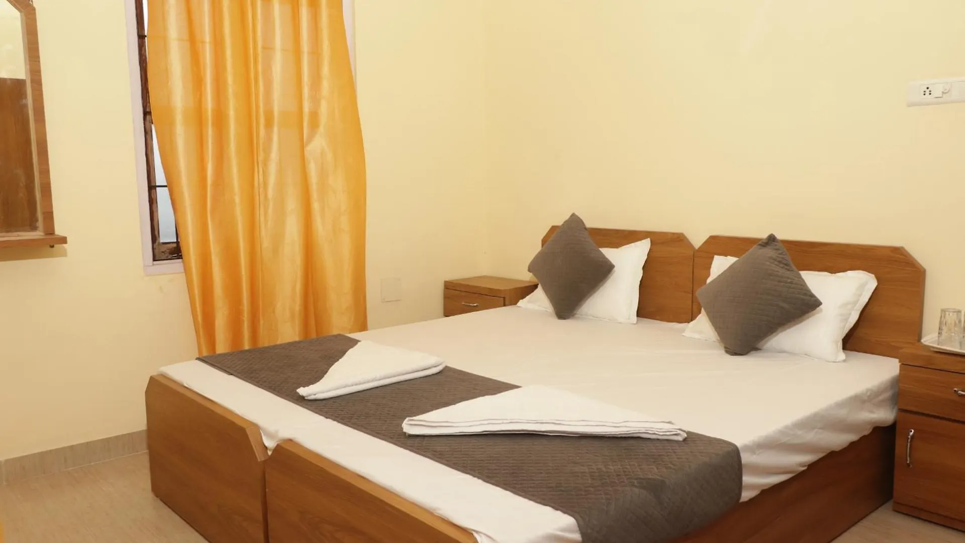 Vinayak P Guest House Waranasi 0*,
